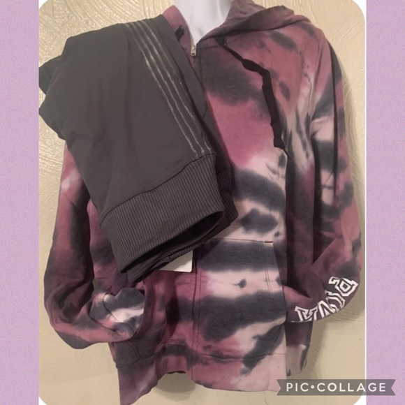 Victoriaโs Secret Pink XI Ultimate Leggings And
XI Fullzip Outfit NWT Awesome VS - Picture 2 of 12